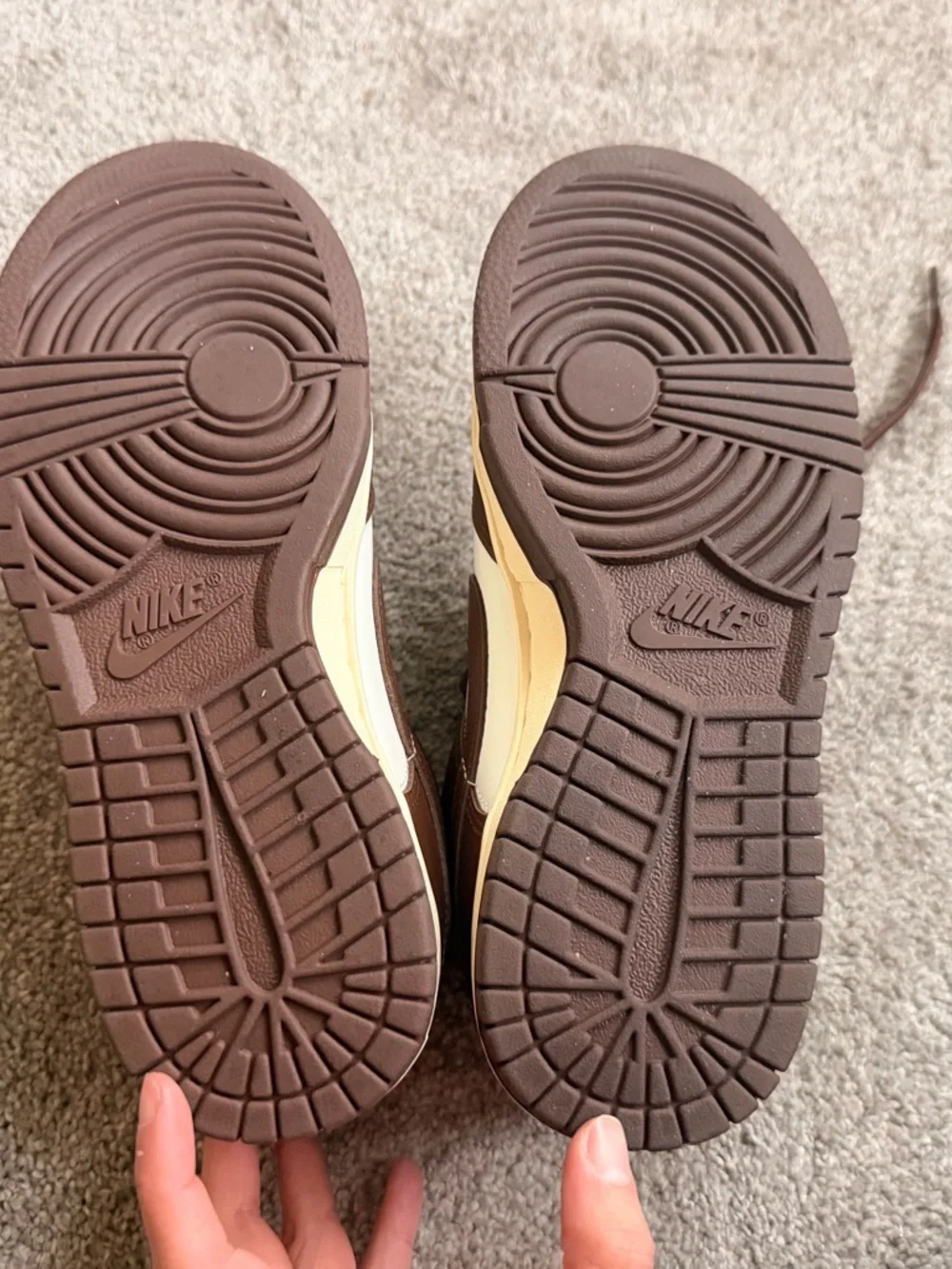 Nike White and Brown Low-Top Sneakers - Picture 6 of 6